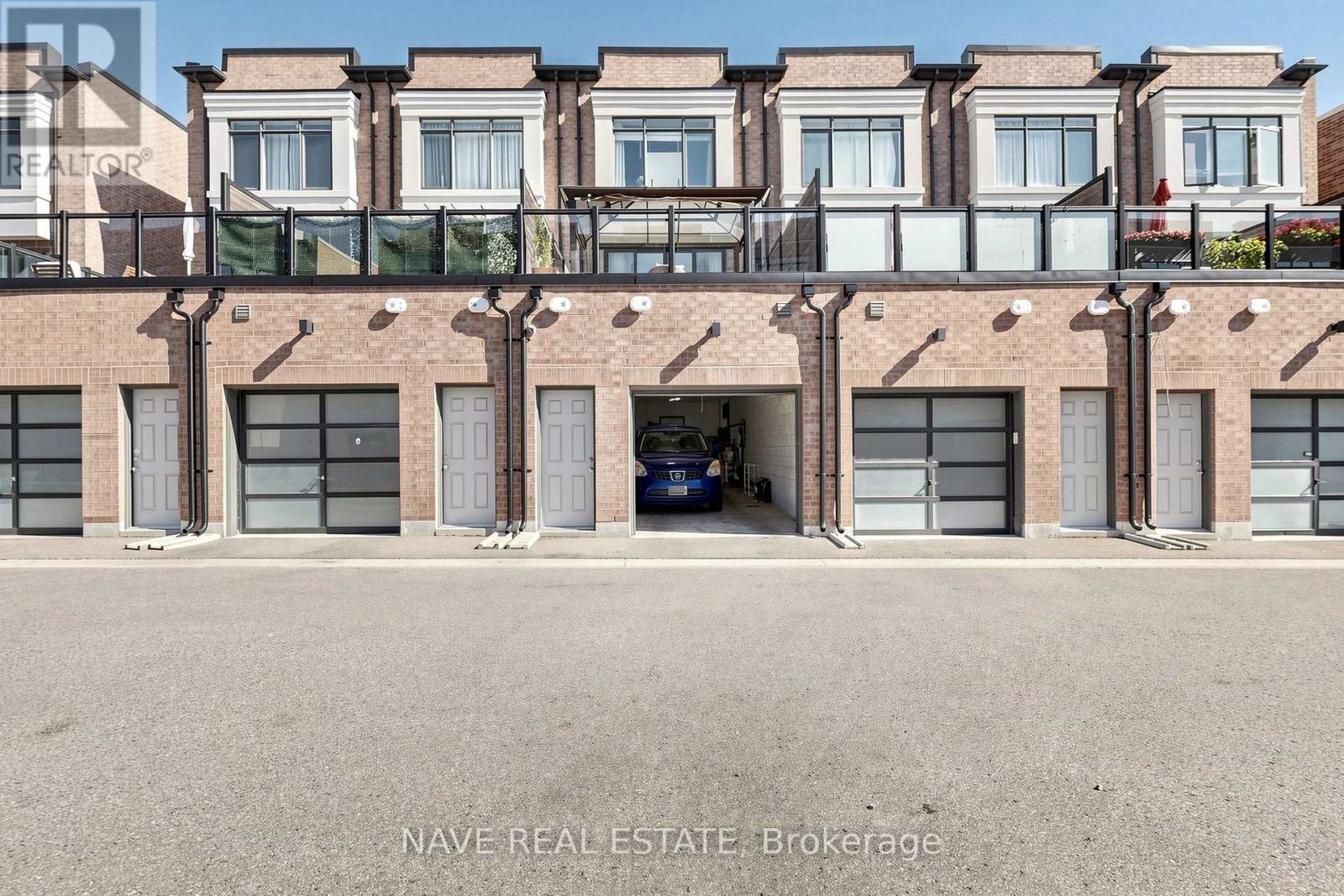 80 Troon Avenue Property Photo 18
