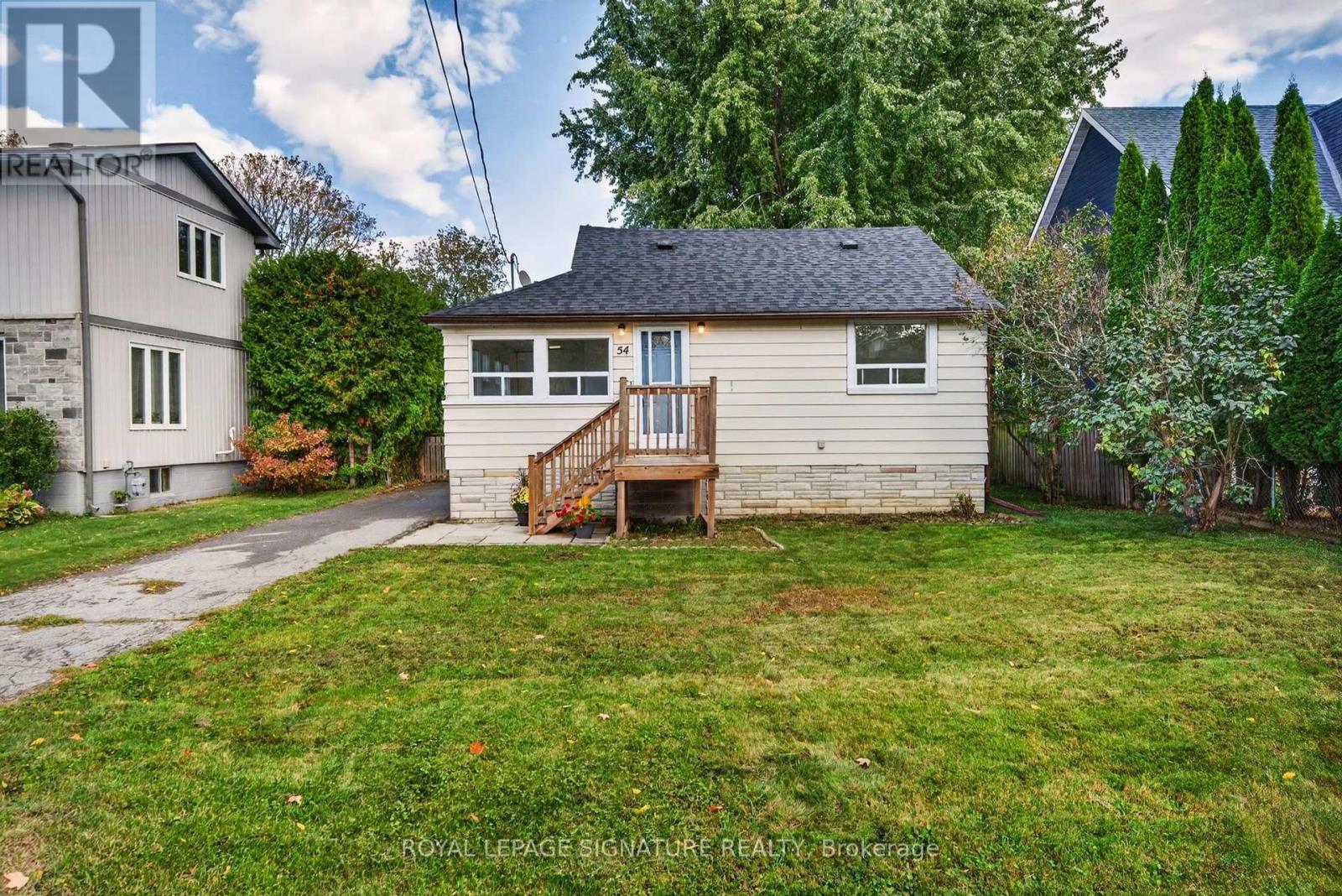 54 Farley Circle Property Photo 4