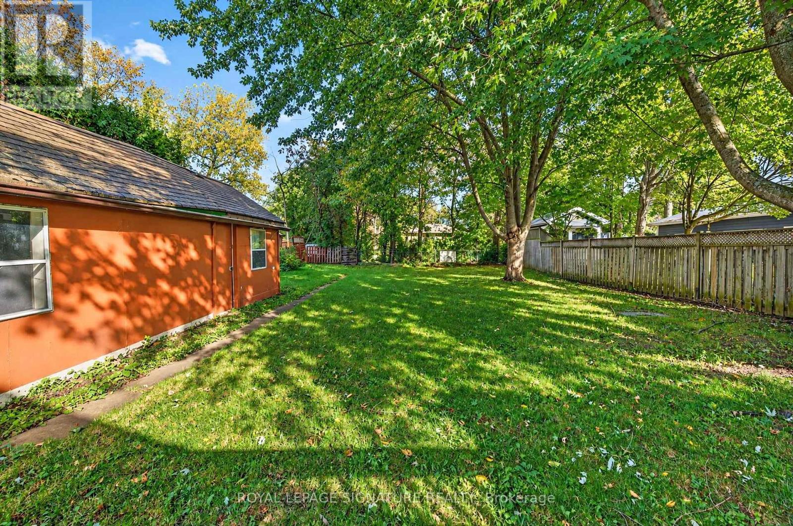 54 Farley Circle Property Photo 39