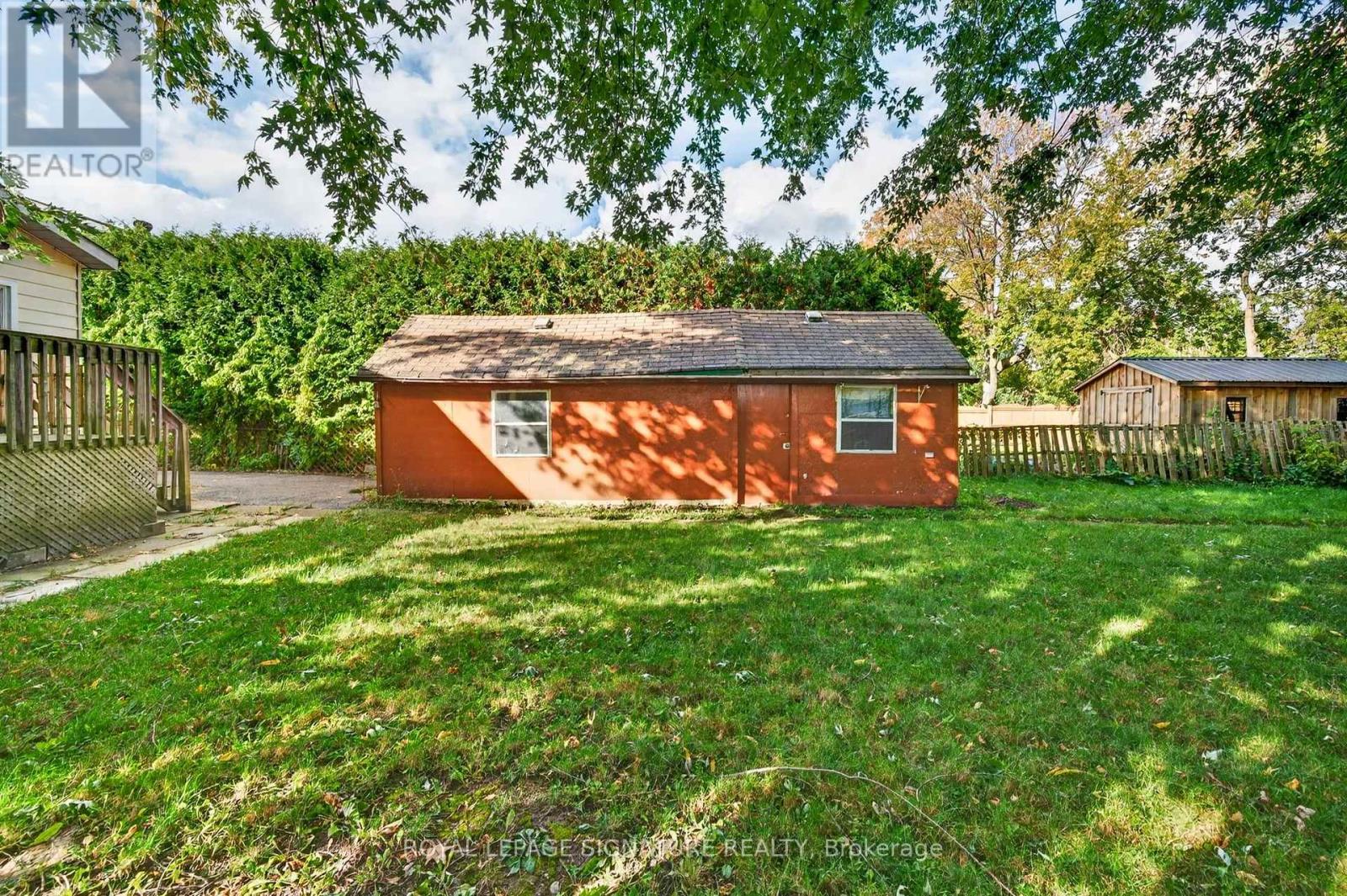54 Farley Circle Property Photo 40