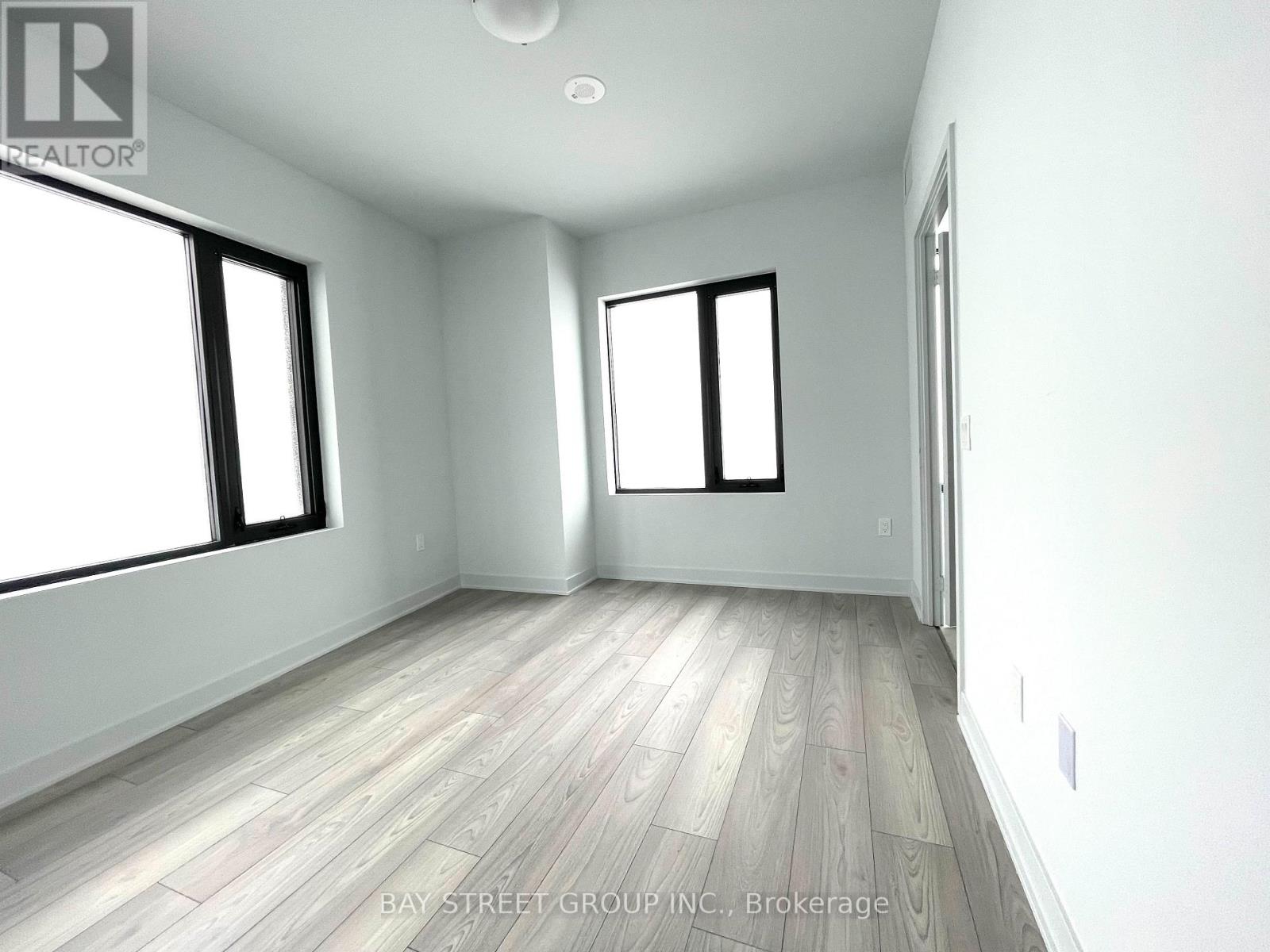 4802 - 2920 Highway 7 Road Property Photo 7