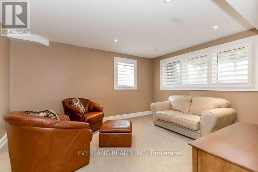 Bsmt - 159 Ivy Jay Crescent Property Photo 1