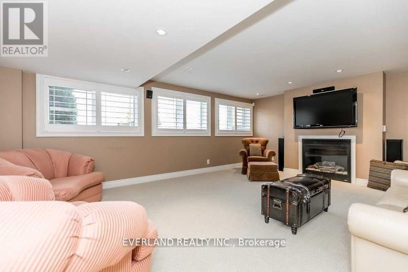 Bsmt - 159 Ivy Jay Crescent Property Photo 8