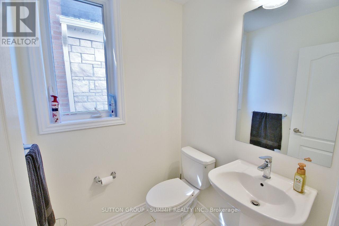174 Stevenson Crescent Property Photo 8