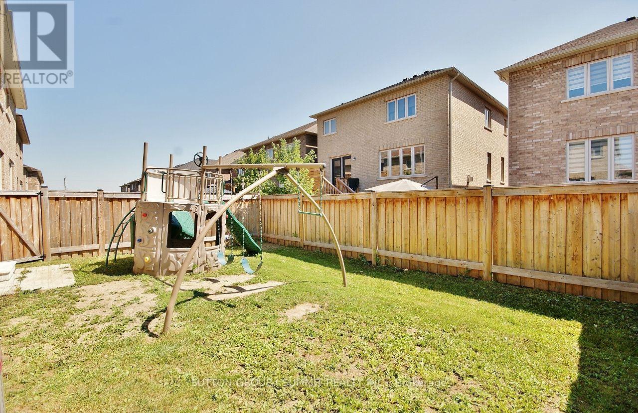 174 Stevenson Crescent Property Photo 46