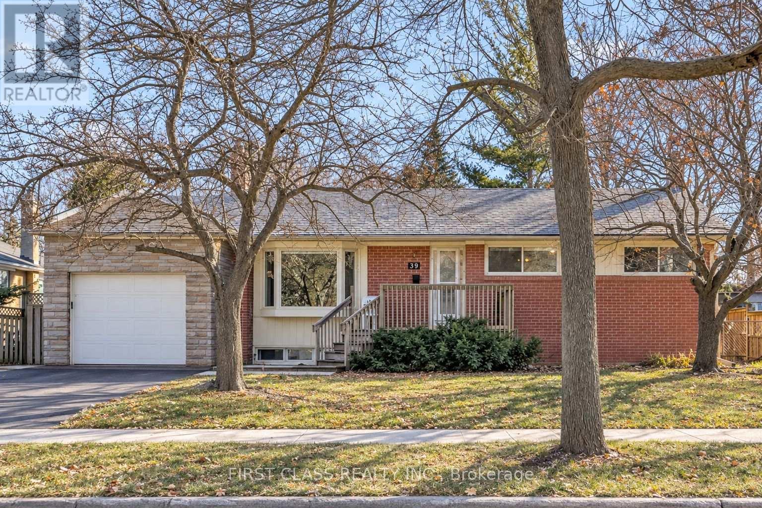 39 SEATON DRIVE Property Photo 1