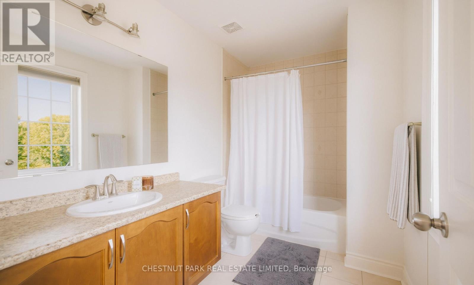 8 Cyril Richardson Court Property Photo 34