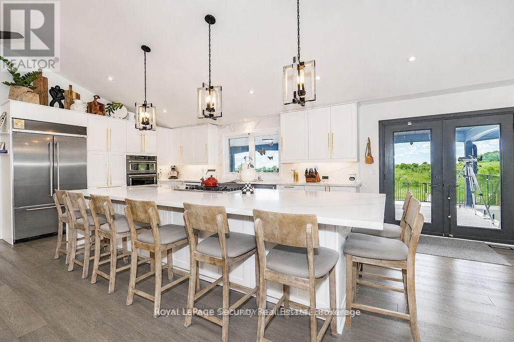 6348 6th Line Property Photo 8