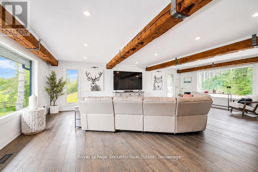 6348 6th Line Property Photo 12