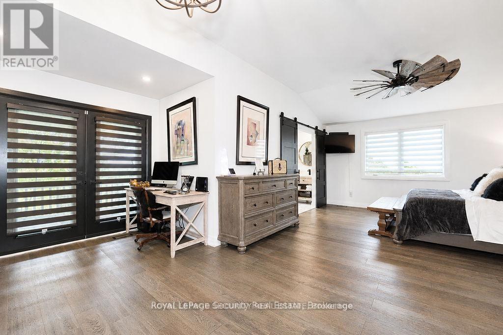 6348 6th Line Property Photo 17