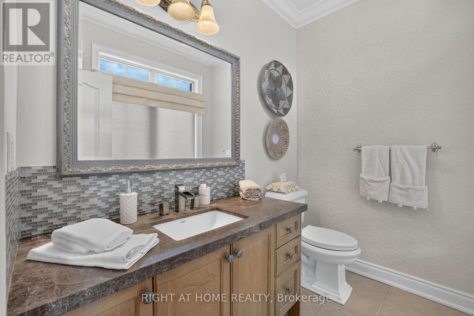 66 Sanremo Court Property Photo 4