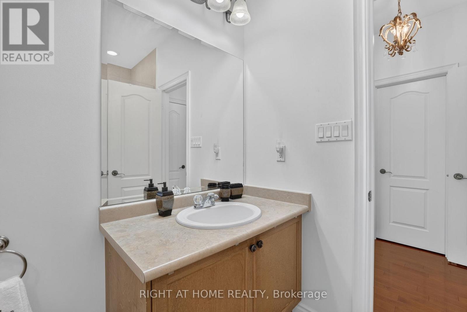66 Sanremo Court Property Photo 14