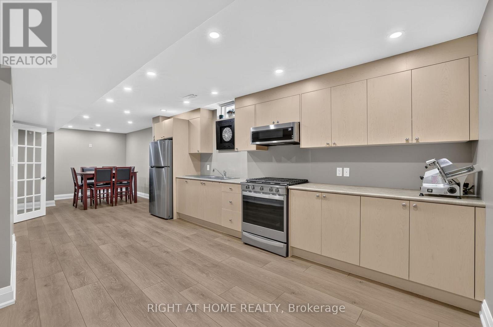 66 Sanremo Court Property Photo 22