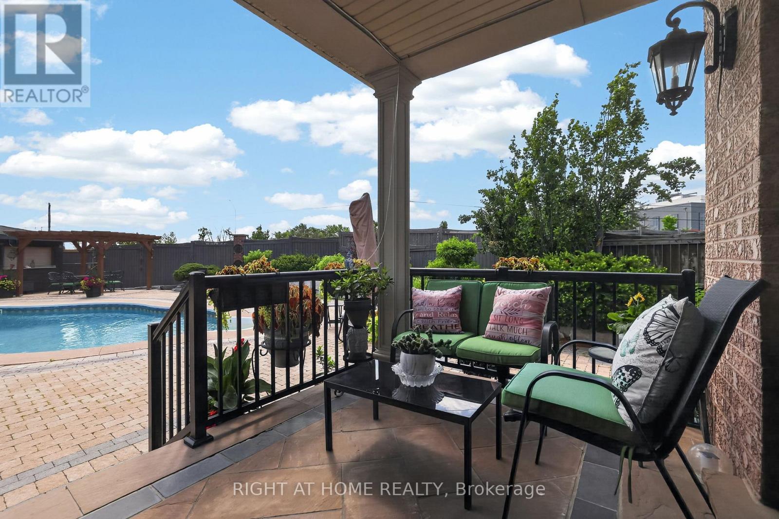 66 Sanremo Court Property Photo 35