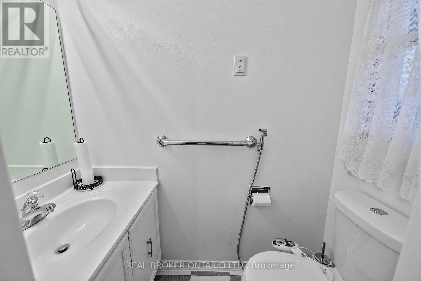 26 White Boulevard Property Photo 16