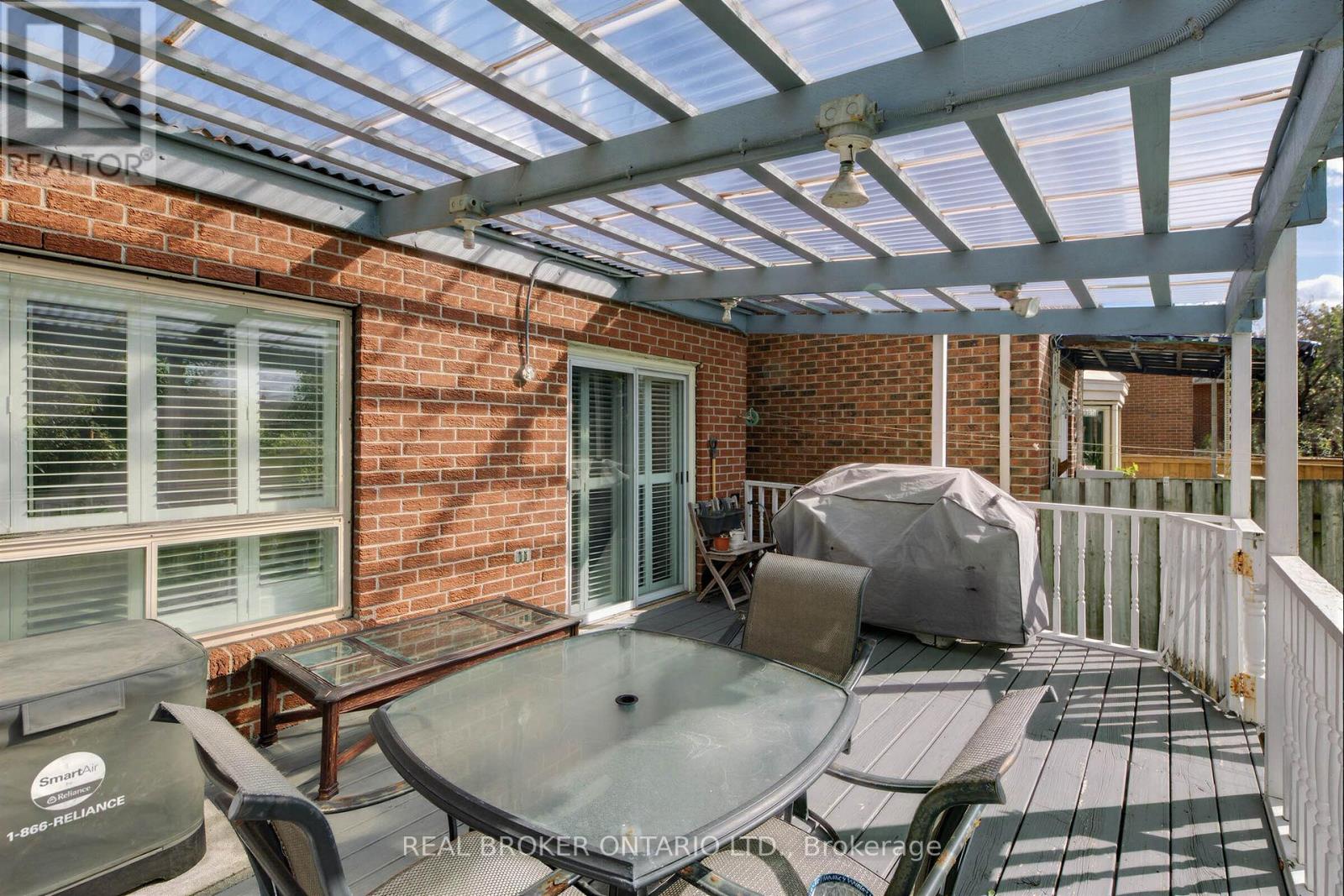 26 White Boulevard Property Photo 33