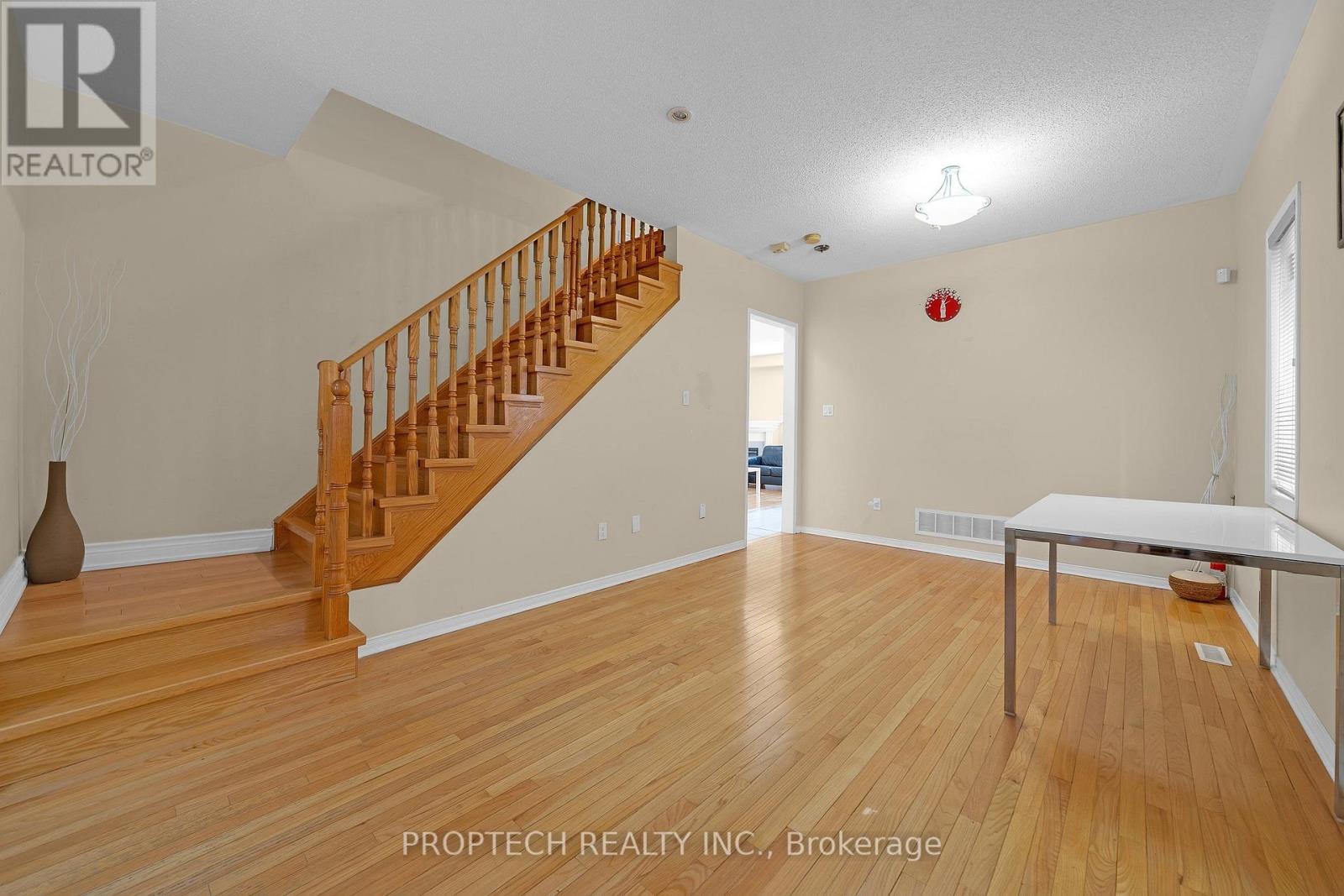 5 Hartwell Place Property Photo 6