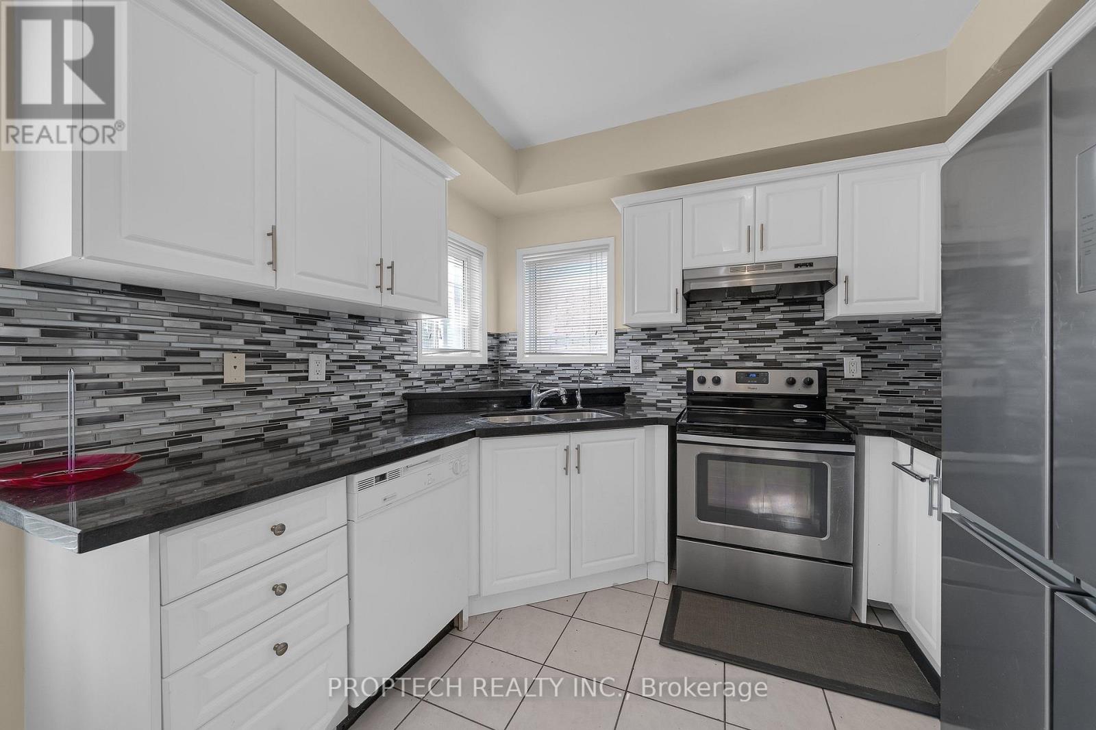 5 Hartwell Place Property Photo 11