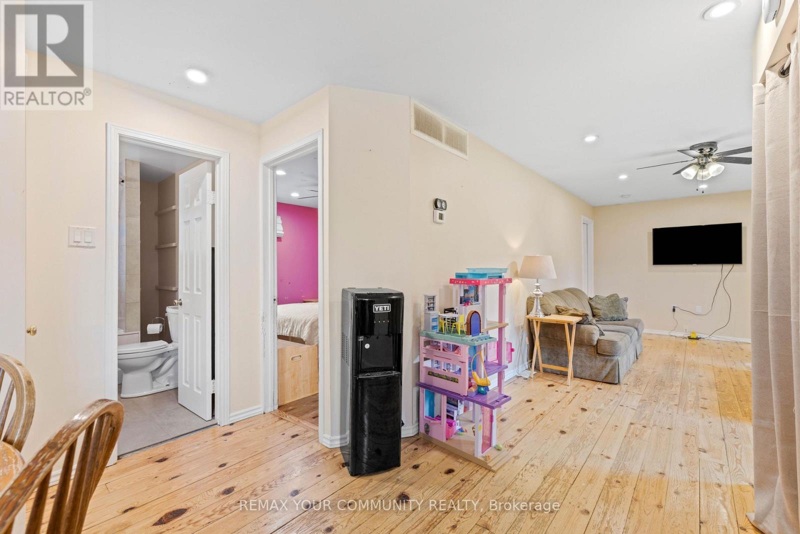69 Virginia Boulevard Property Photo 10