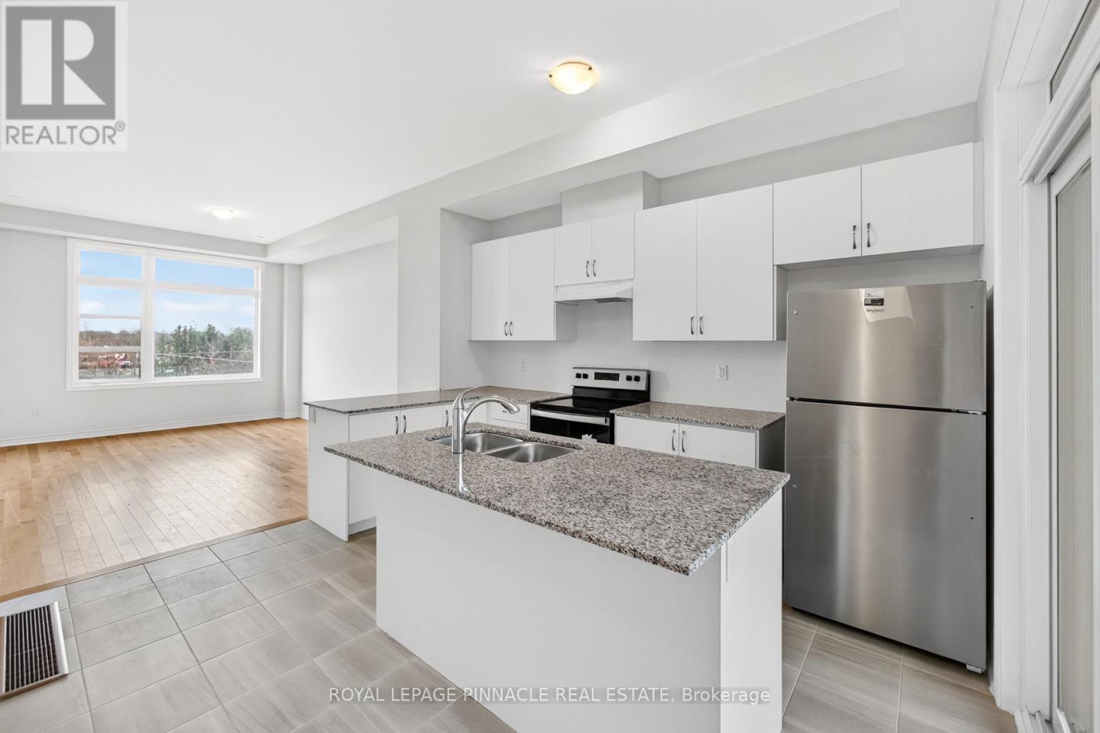 69 Inverary Crescent Property Photo 21