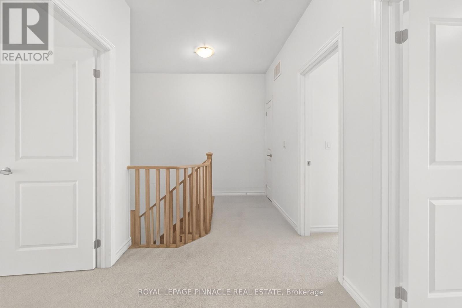 69 Inverary Crescent Property Photo 32