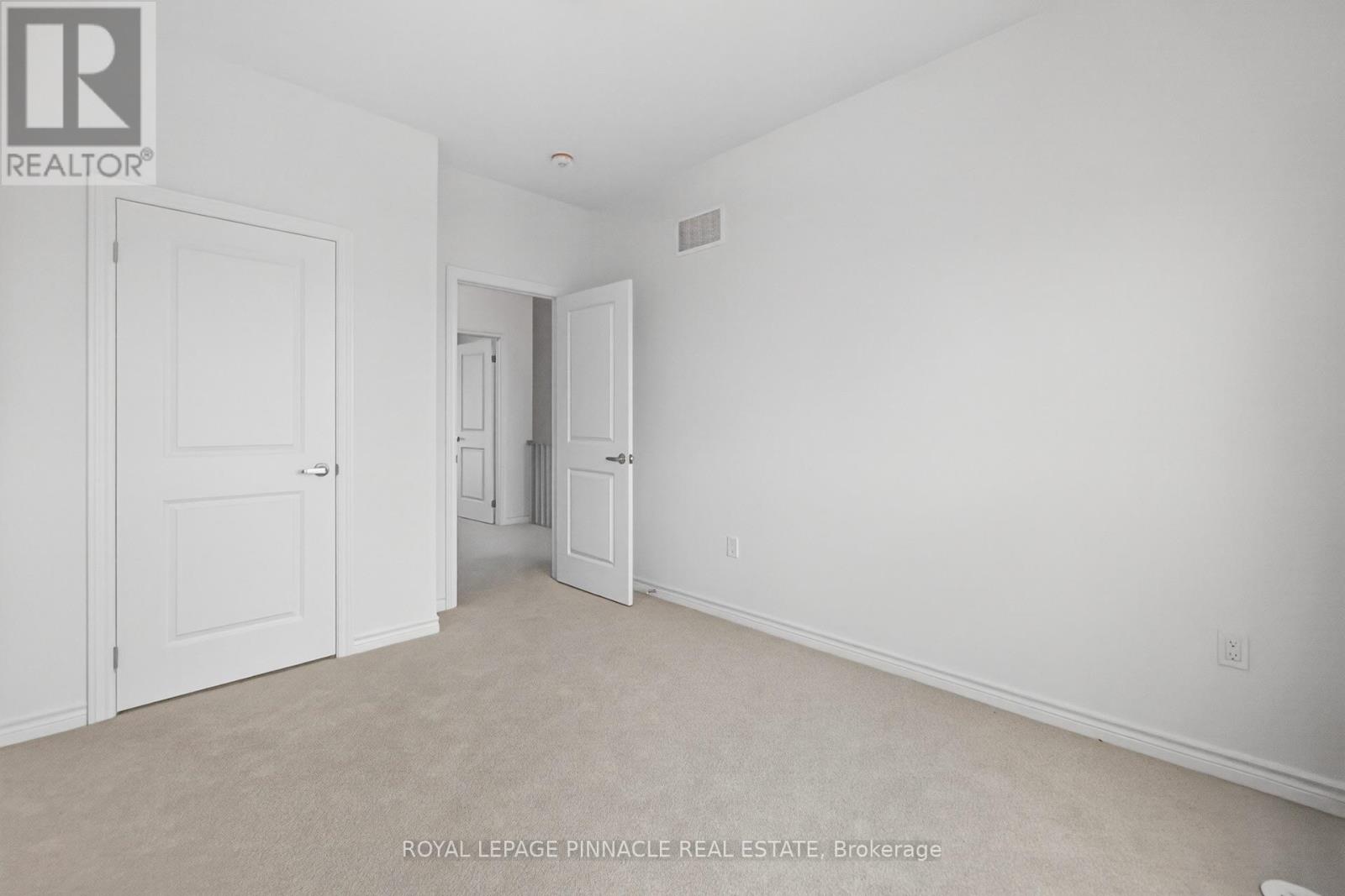 69 Inverary Crescent Property Photo 37