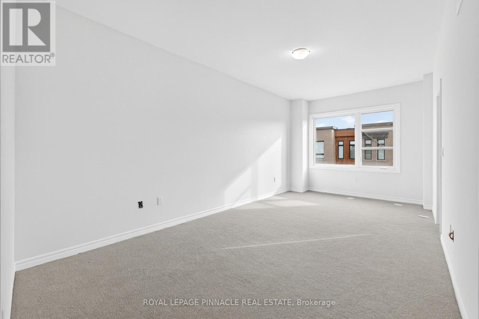 69 Inverary Crescent Property Photo 40