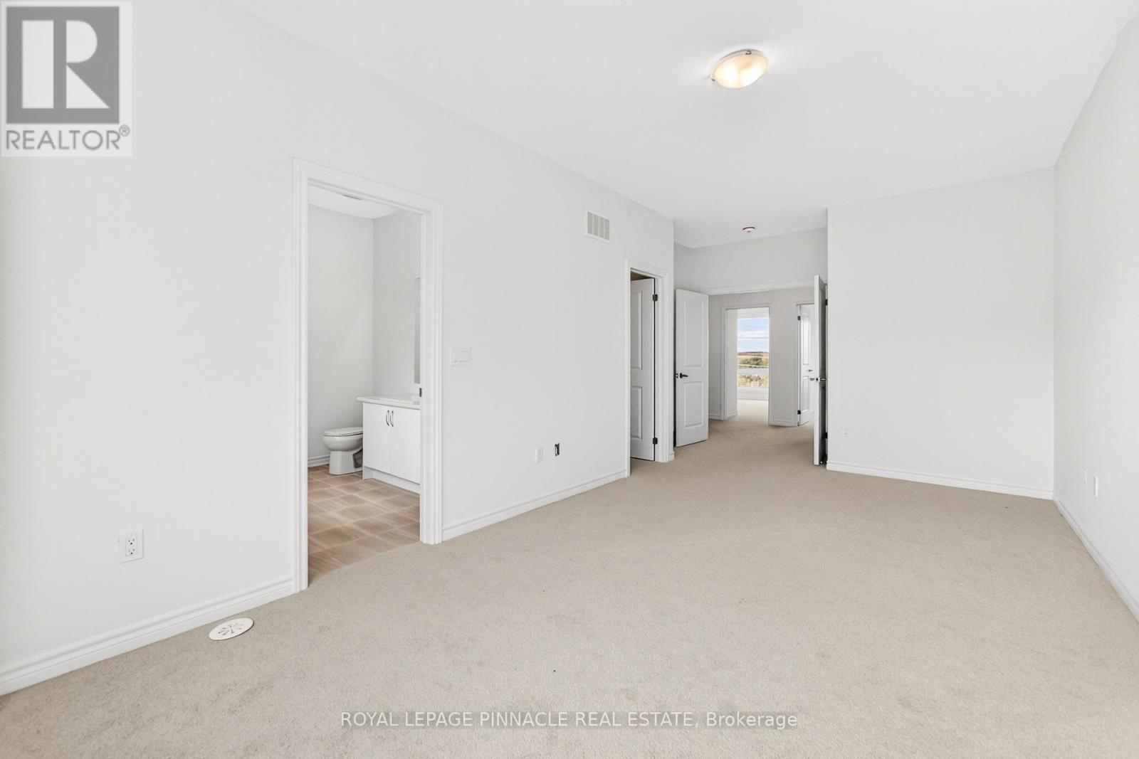 69 Inverary Crescent Property Photo 42