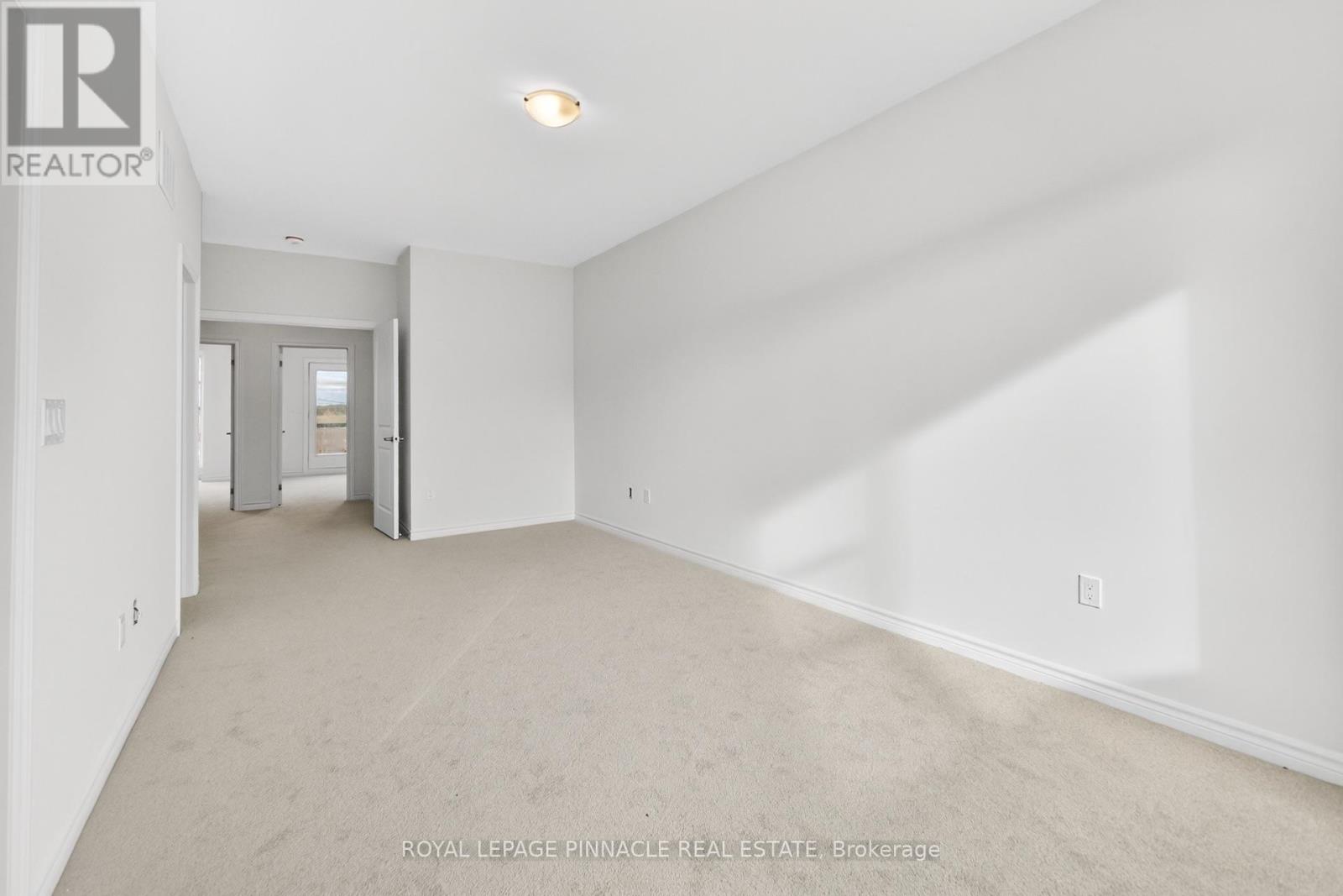 69 Inverary Crescent Property Photo 43