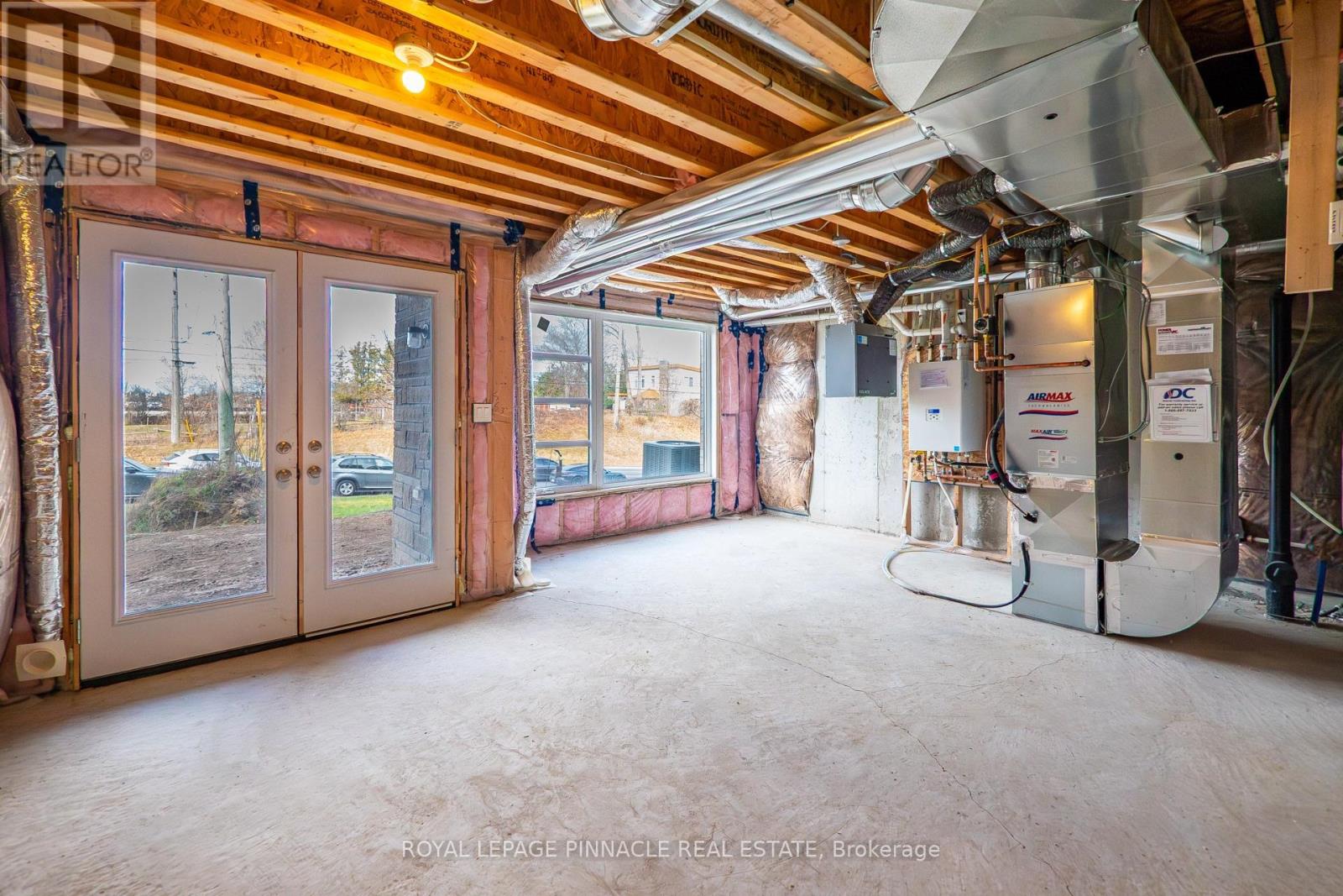 69 Inverary Crescent Property Photo 48