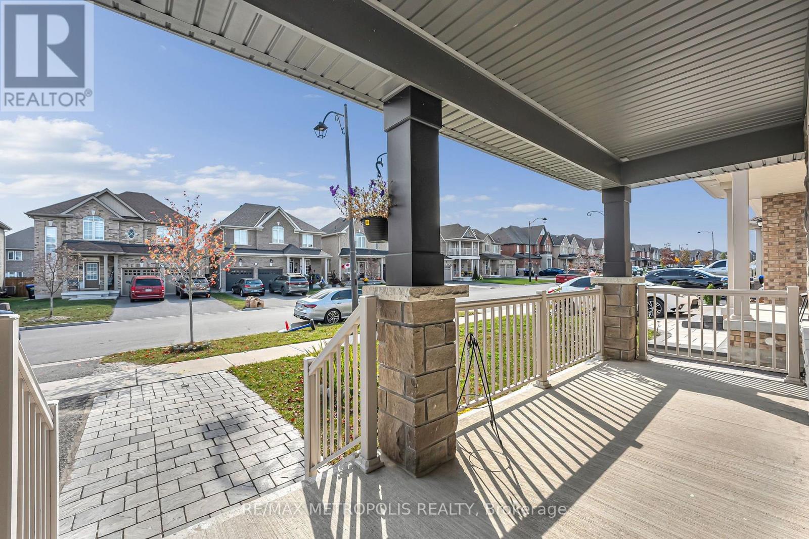 783 Green Street Property Photo 3