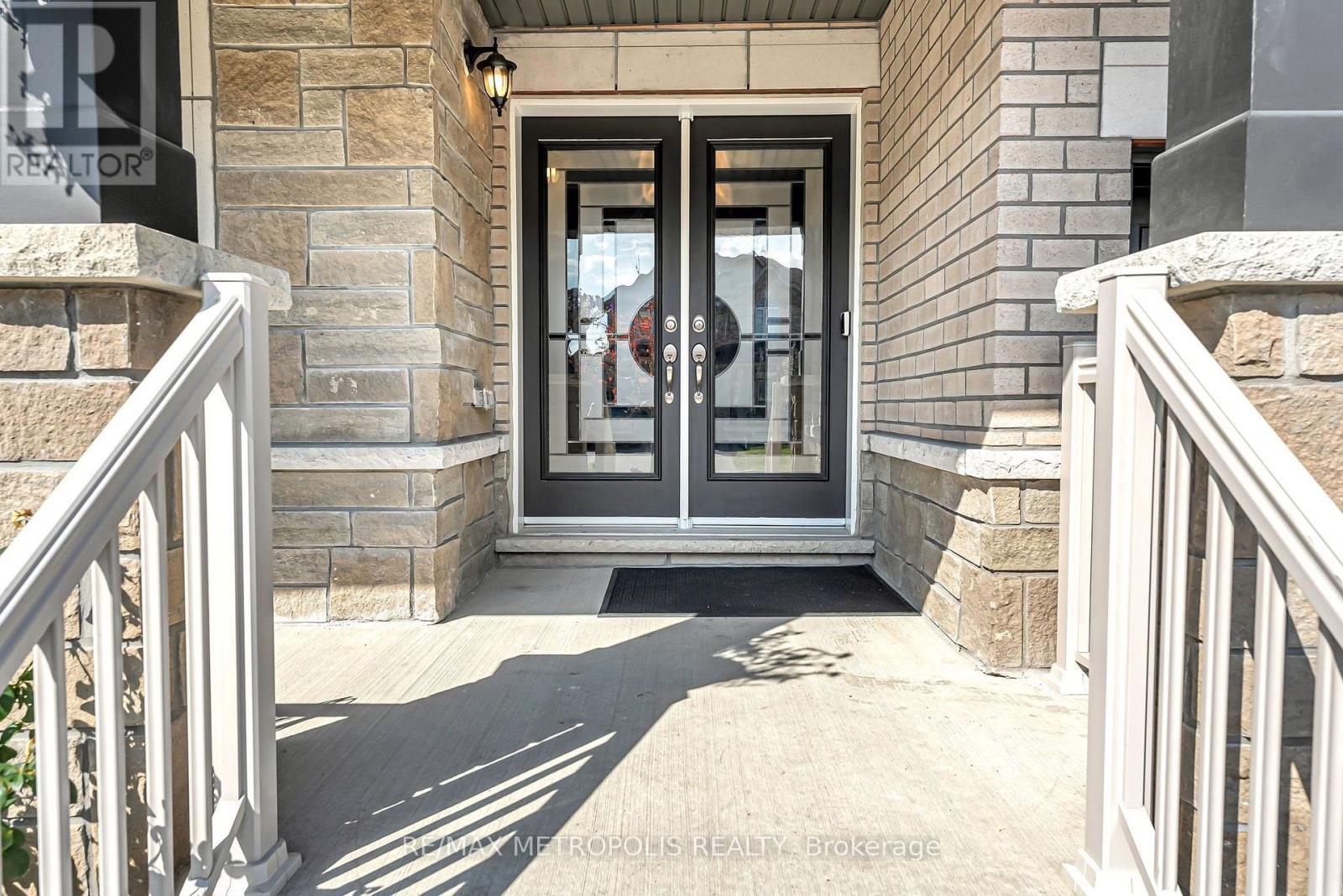 783 Green Street Property Photo 4