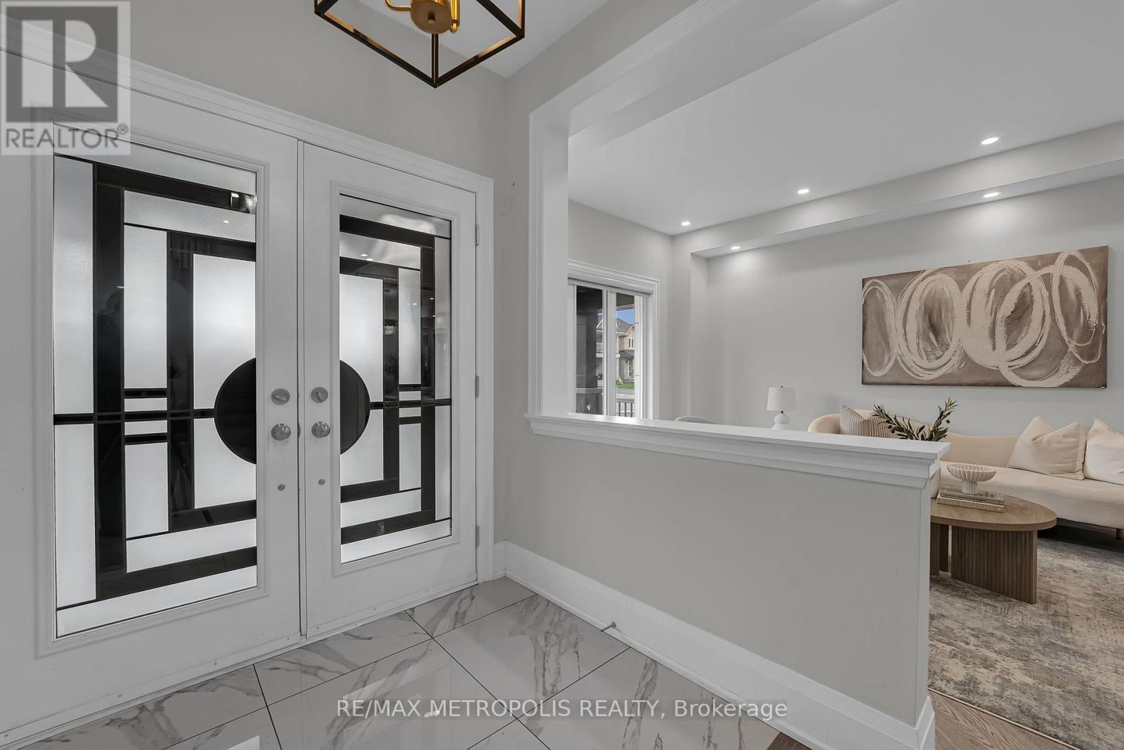 783 Green Street Property Photo 6