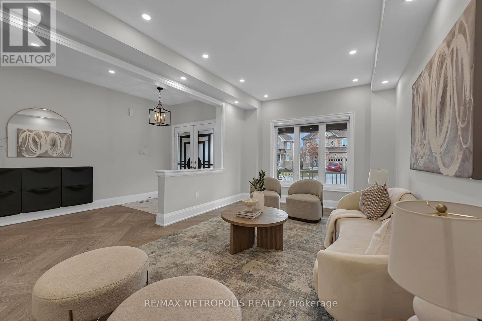 783 Green Street Property Photo 8