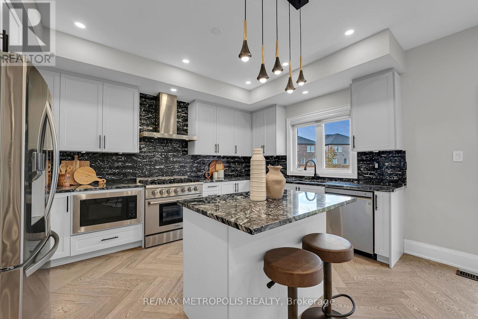 783 Green Street Property Photo 17