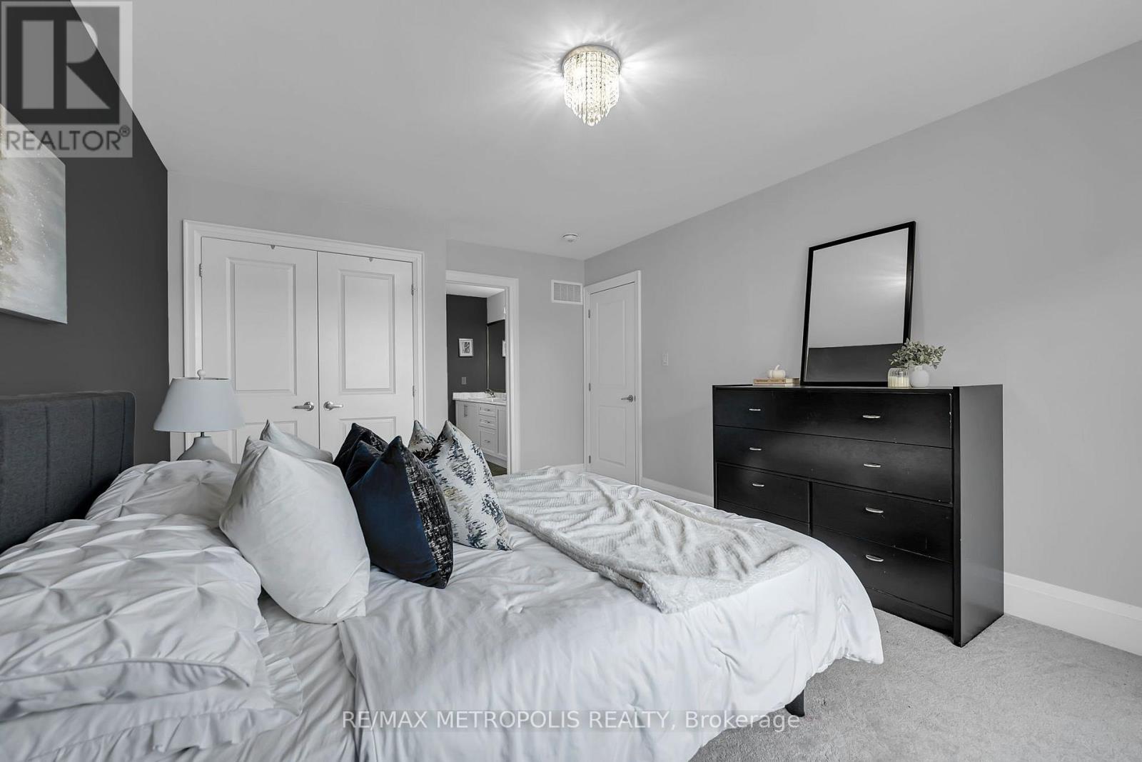 783 Green Street Property Photo 24