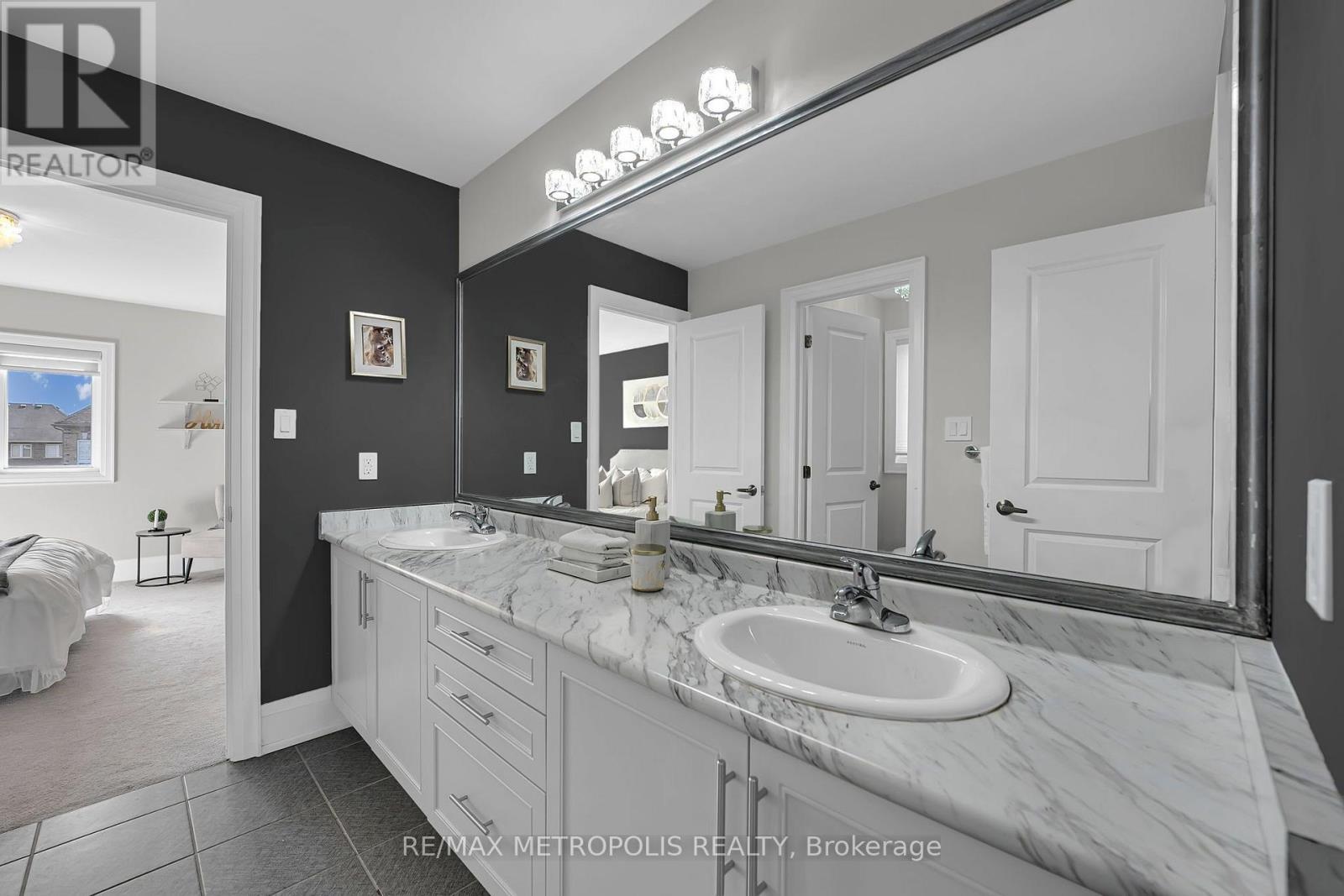 783 Green Street Property Photo 25