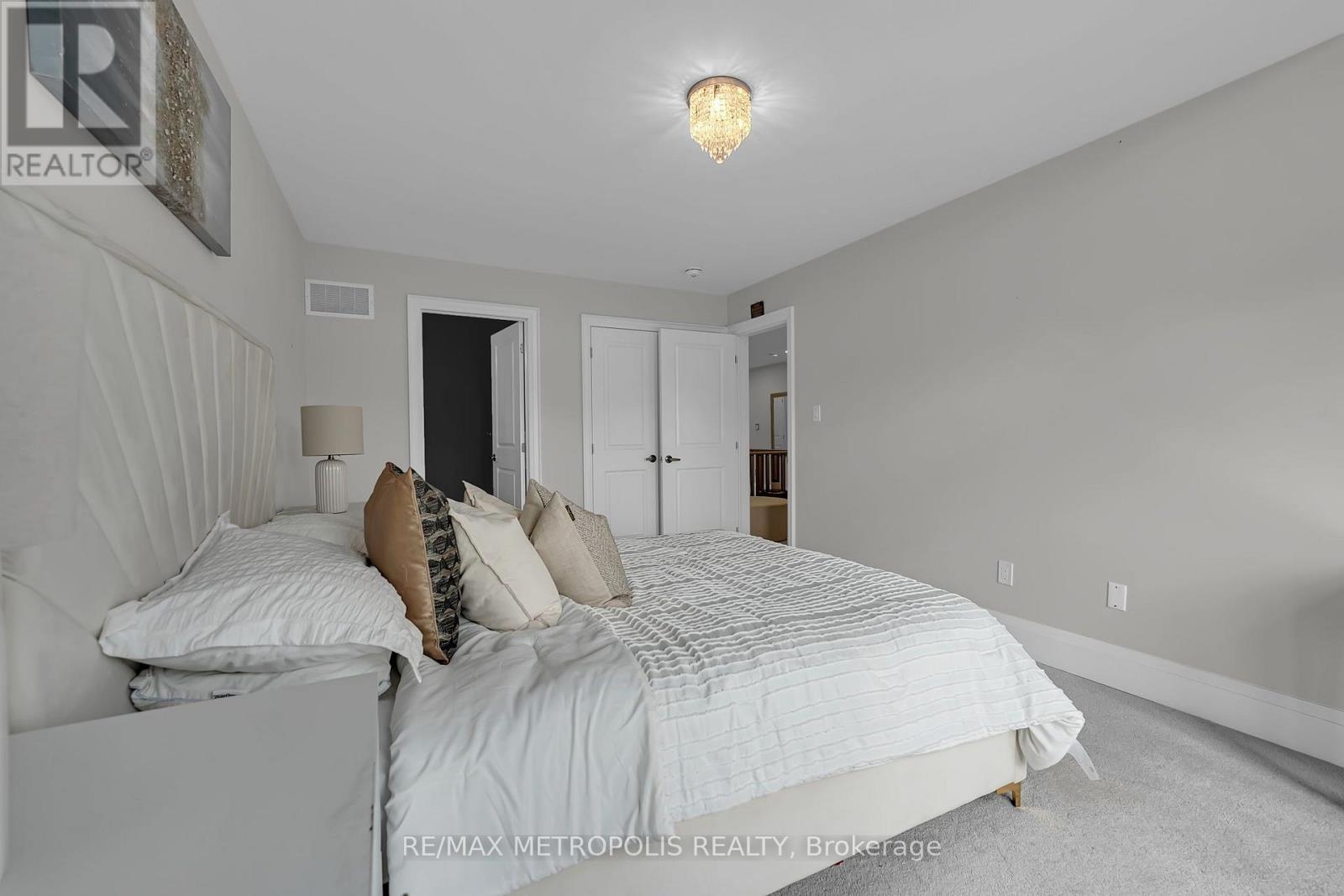 783 Green Street Property Photo 32