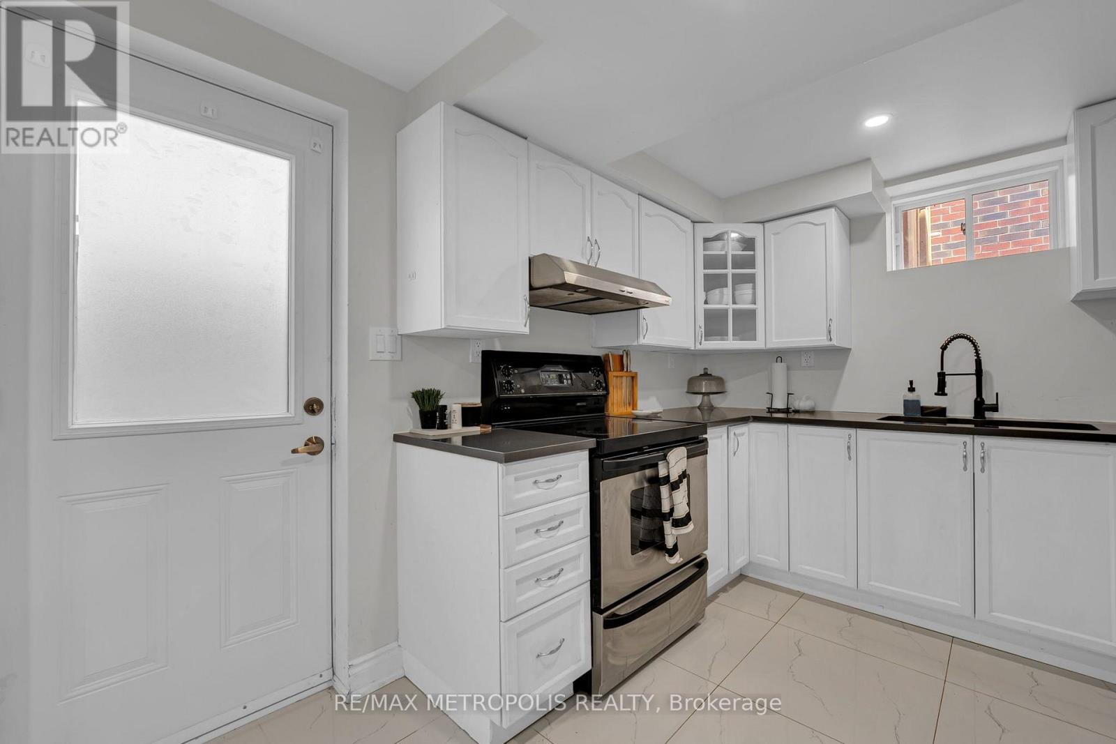 783 Green Street Property Photo 40