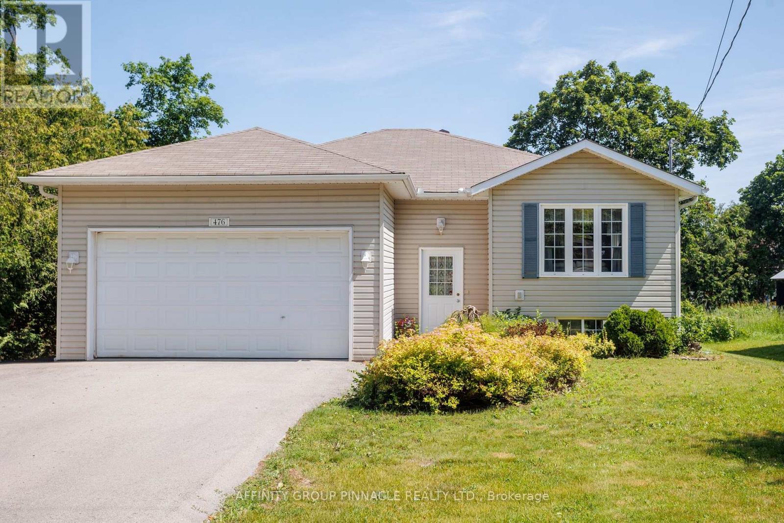 476 Bay Street Property Photo 1