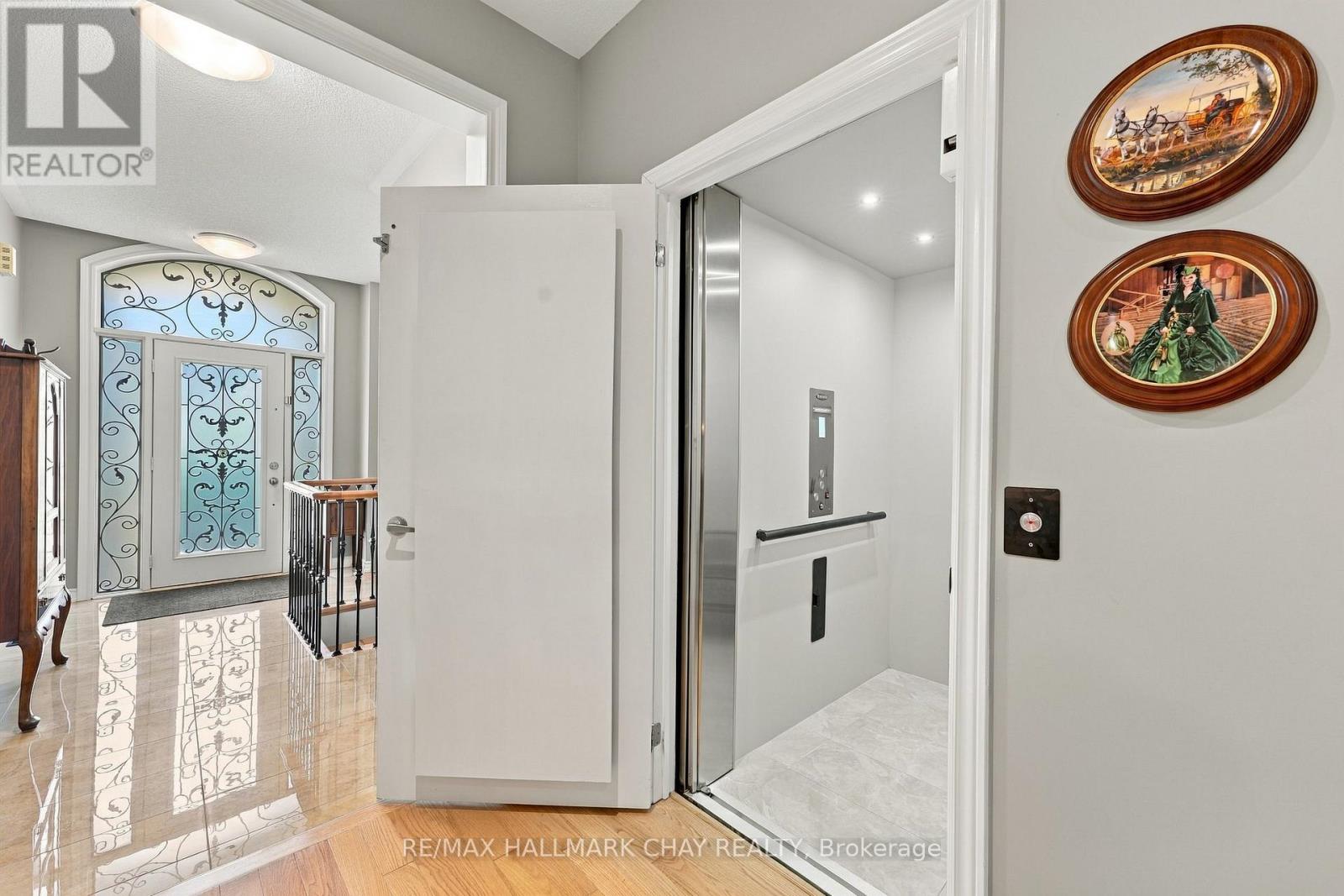 171 Gold Park Gate Property Photo 3