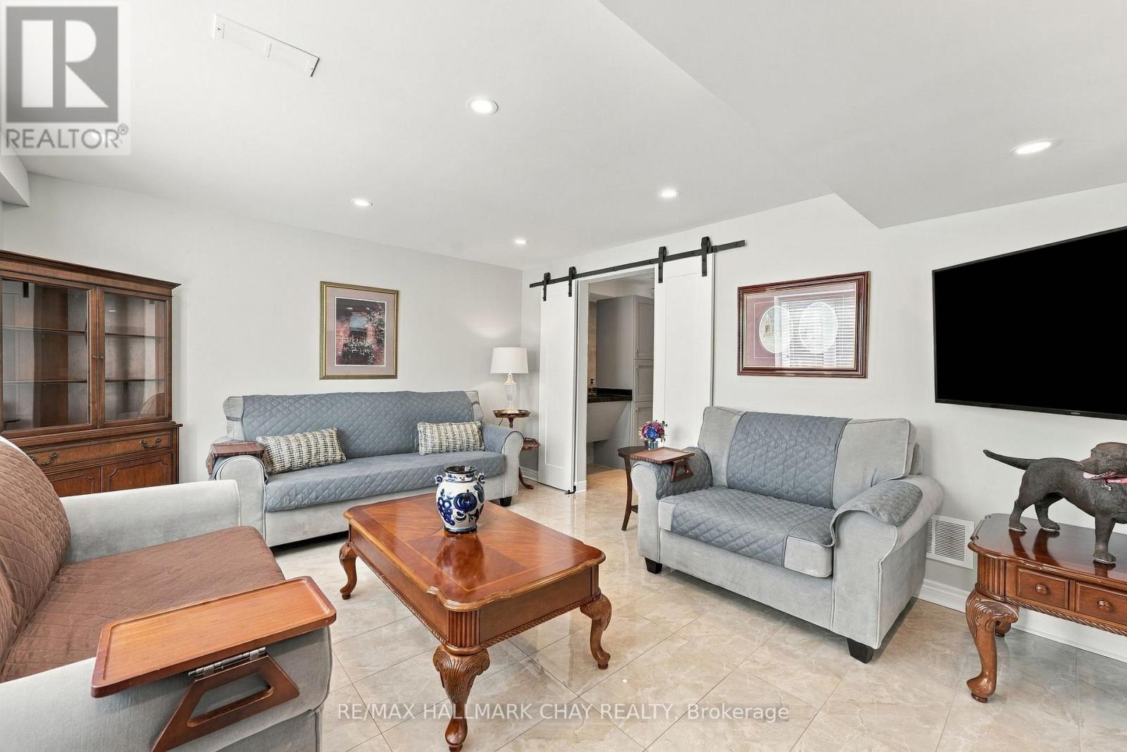 171 Gold Park Gate Property Photo 23