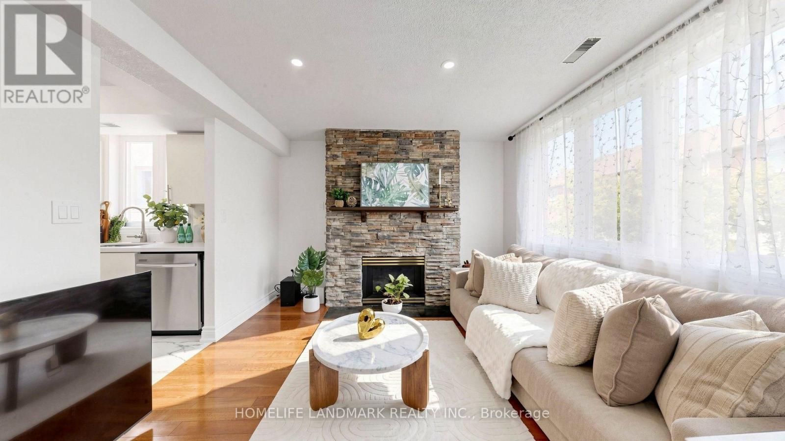 318 - 75 Weldrick Road E Property Photo 11