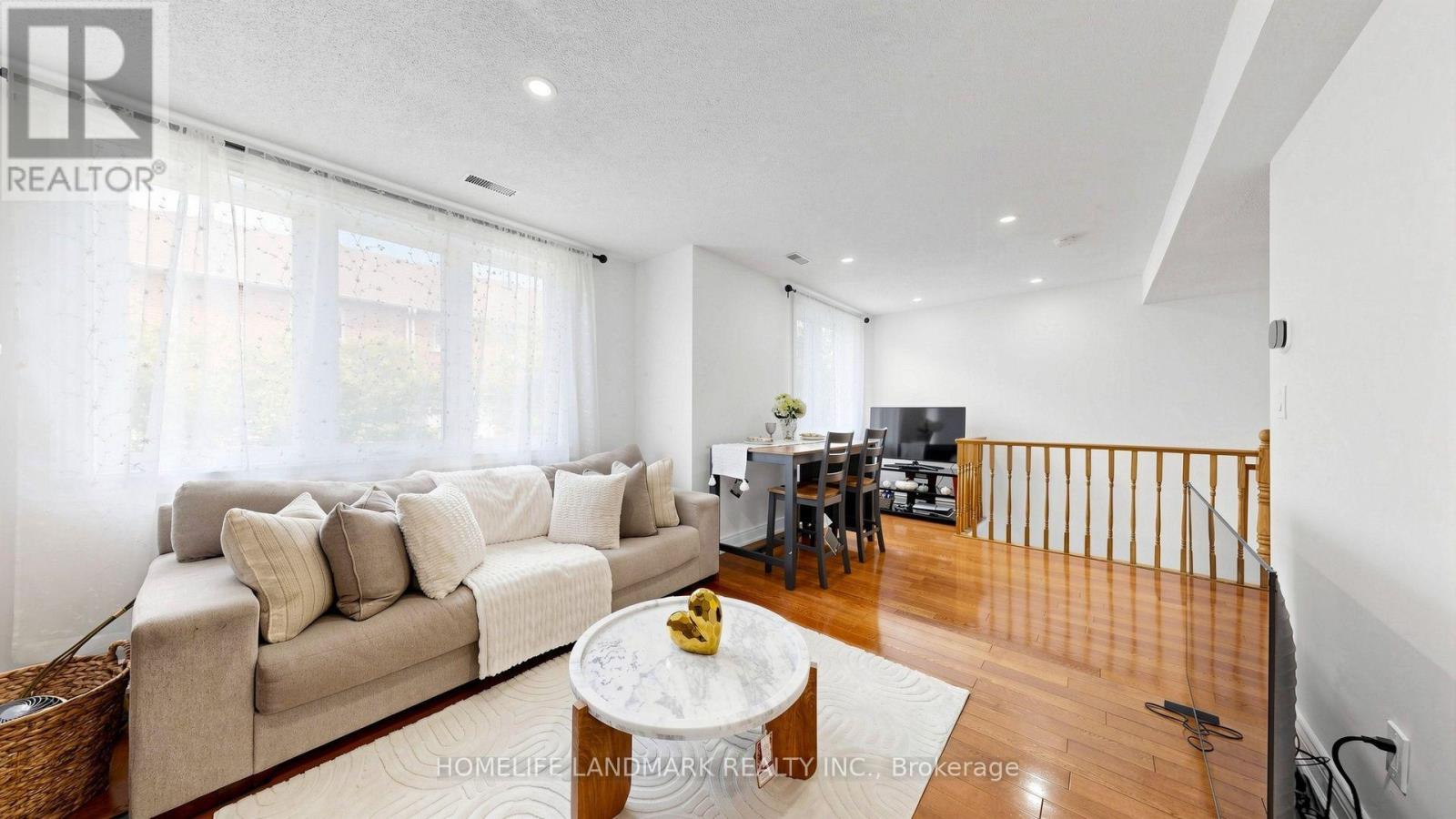 318 - 75 Weldrick Road E Property Photo 14