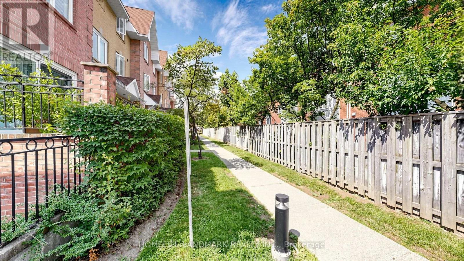 318 - 75 Weldrick Road E Property Photo 35