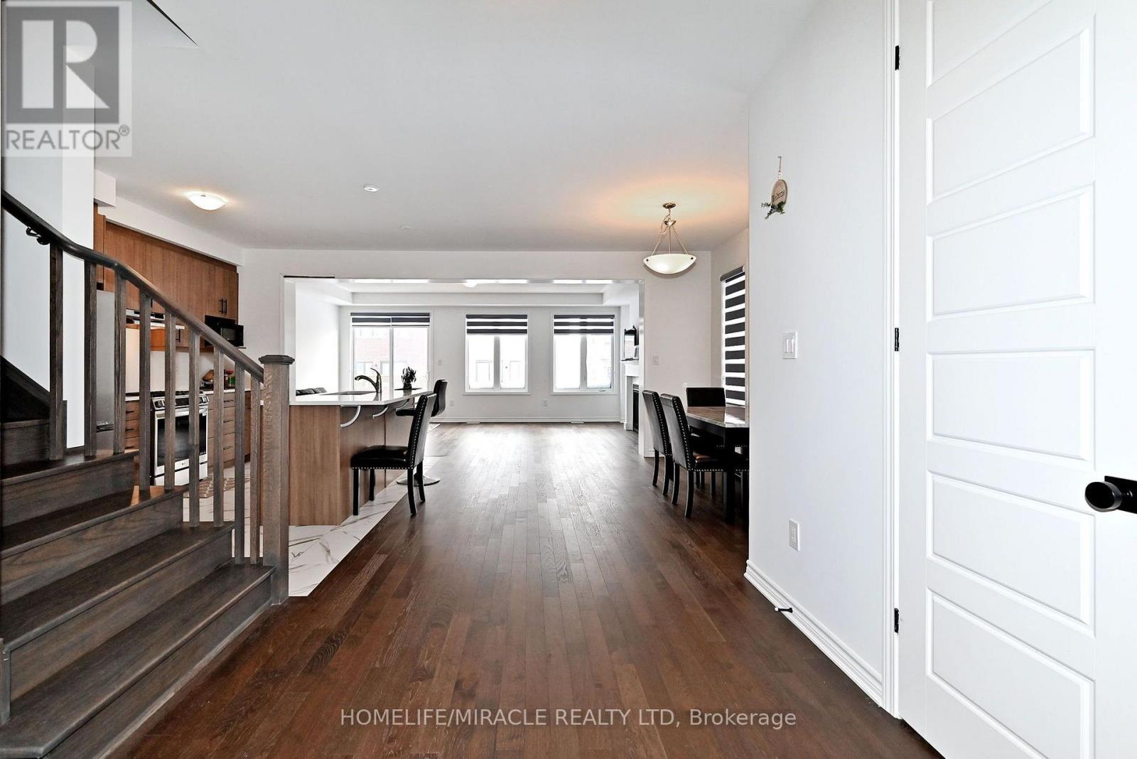 689 Mika Street Property Photo 4