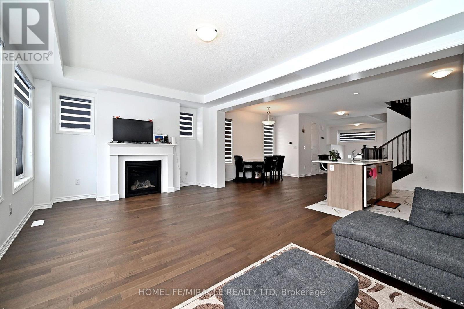 689 Mika Street Property Photo 6
