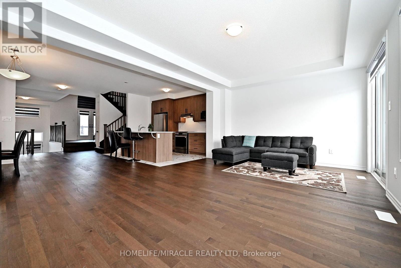 689 Mika Street Property Photo 7