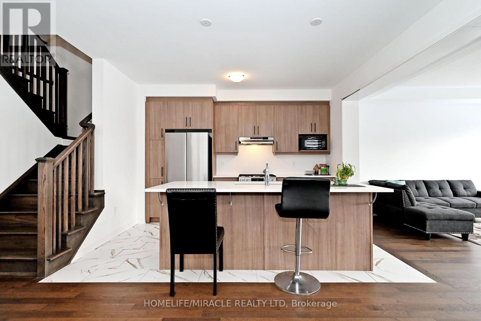 689 Mika Street Property Photo 10