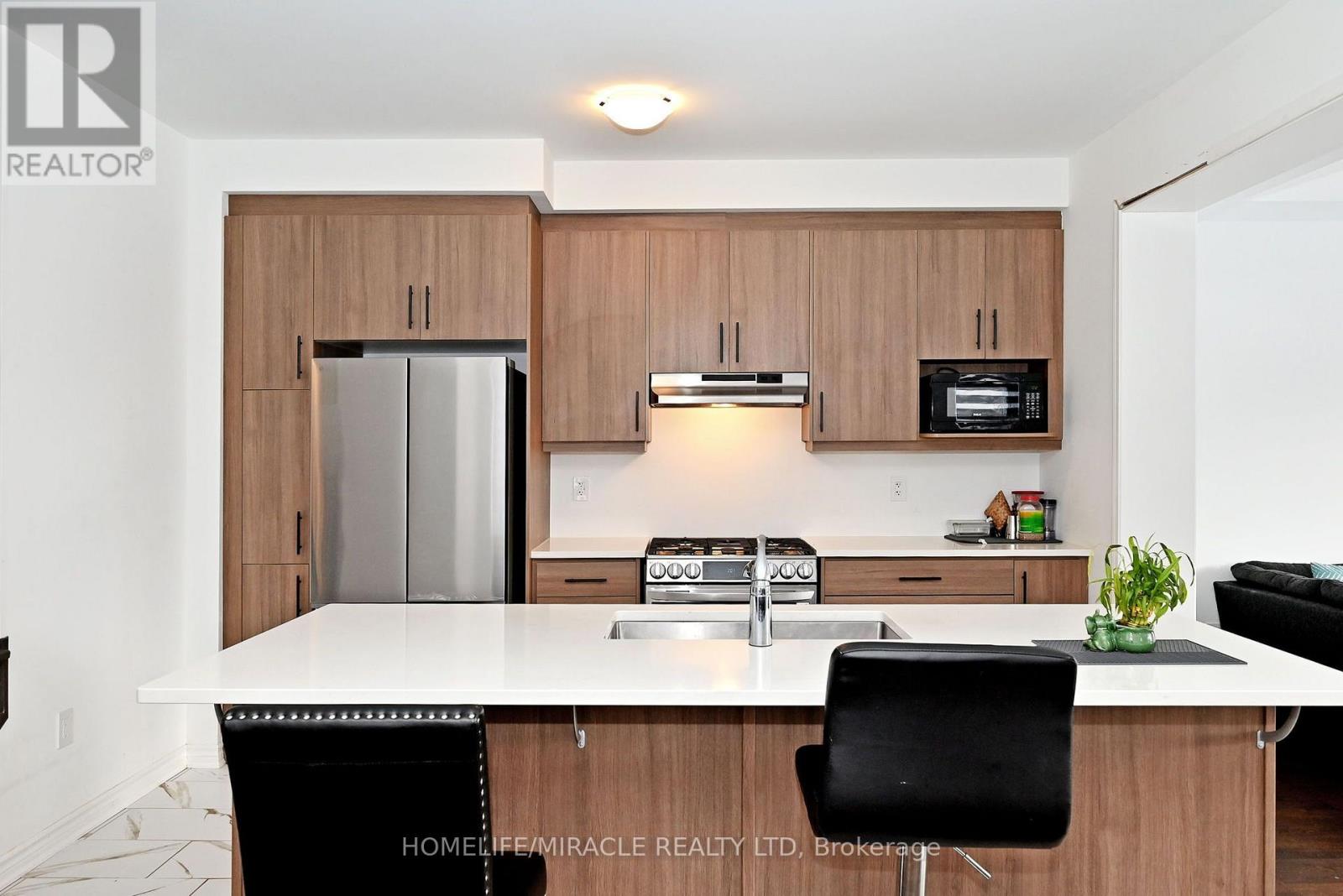 689 Mika Street Property Photo 11